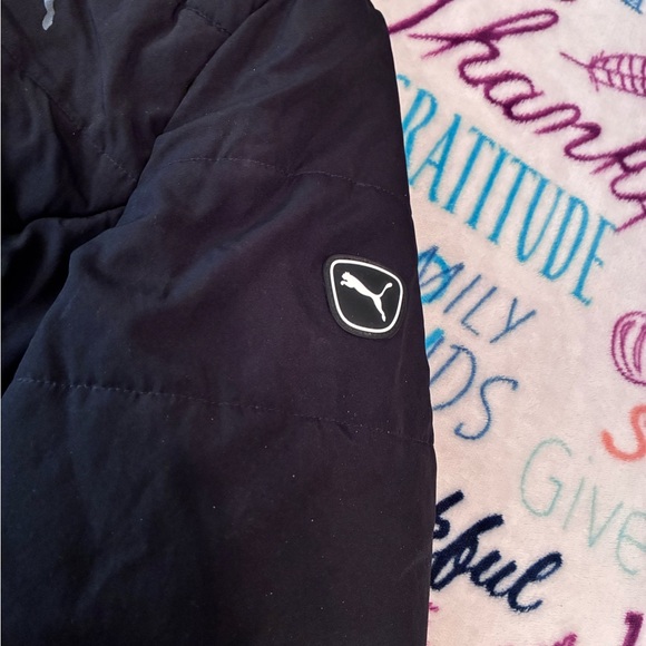 Puma Wonen’s Black Jacket. Size large. - Picture 5 of 8